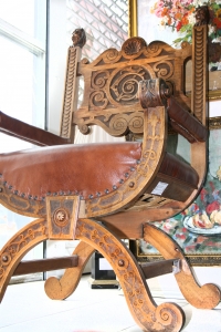 Кресло-трон «Курульное»