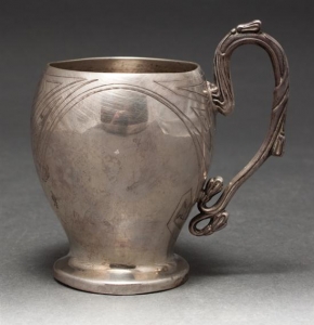 Серебряная чашка в стиле ар нуво