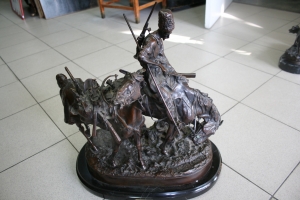 Скульптура «Казак после боя». 